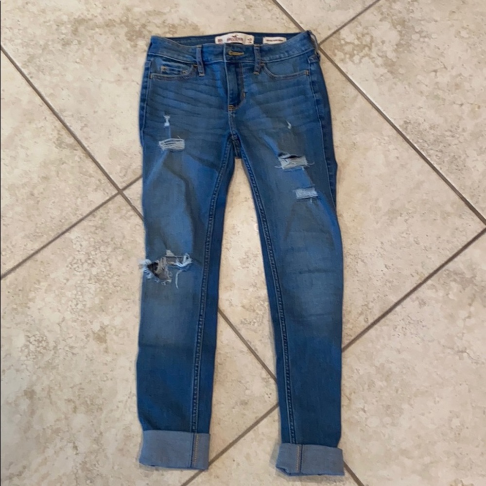 Hollister EUC. Stretchy Jeans. Girl’s Size 00Short